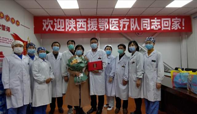 我院首批援鄂医疗队员范小燕参加“人民至上 生命至上”——抗击新冠肺炎疫情专题展览