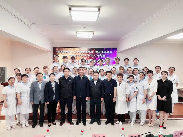 我院举办2022年“5·12国际护士节”庆祝表彰大会暨护理技能图王争霸赛